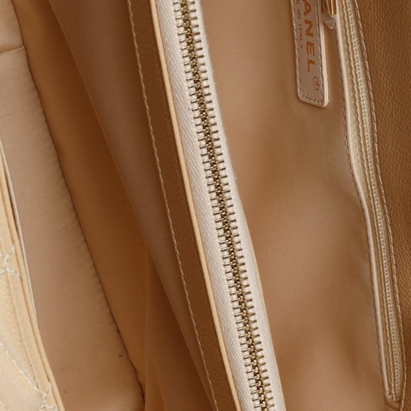 Chanel Beige Caviar GST - Picture 12 of 13